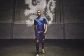 米兰全站APP正式版下载-“2025世界游泳锦标赛：游泳项目的速度挑战与极限突破”